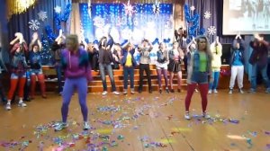 #флешмоб 11-й класс в стиле 90-х (Новый Год 2015-2016 КСОШ №1 )