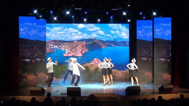 Морской танец с трюками "Яблочко" смотреть онлайн