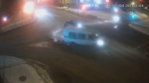 Легковушка протаранила полицейскую "Газель" в Липецке