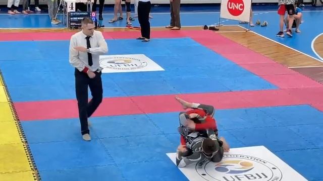 Пышненко Костя. Чемпионат Европы по Джиу-джитсу в ги и ноу ги.6марта 21г.1е место в двух версиях.(4