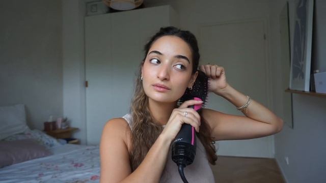 Get The Ultimate 90s Blowout On Fine Hair With Revlon Styler | Step-by-Step Guide