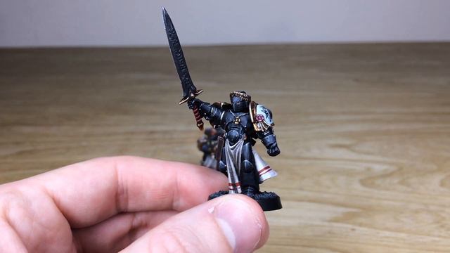 PAINTING SHOWCASE: Warhammer 40k Black Templars Emperors Champion