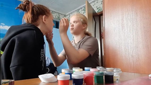 У Кристины в гостях - играем в волейбол и красимся! 22.05.21. смотреть онлайн