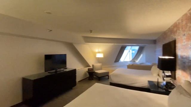 LUXOR Las Vegas 2023! Upgraded Corner Suite! Summer 2023 season! смотреть онлайн