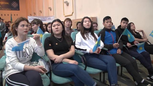 Студентов и преподавателей вузов обязали участвовать в форуме Нур Отана смотреть онлайн