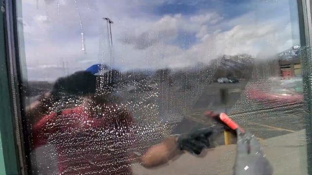 Как очистить стекло от наклейки . смотреть онлайн