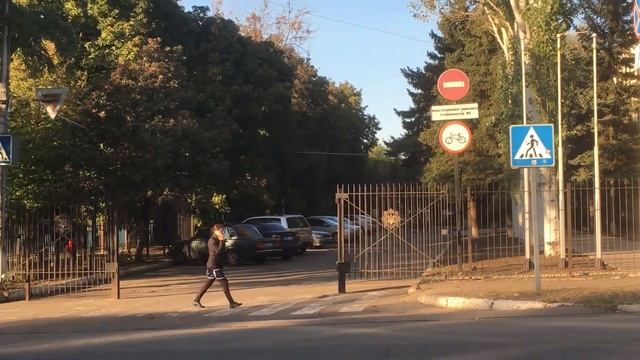 Полиция г.Краматорска ВП ГУНП стала ближе к Гражданам ? Открыты ворота, калитка, убрали постового. смотреть онлайн