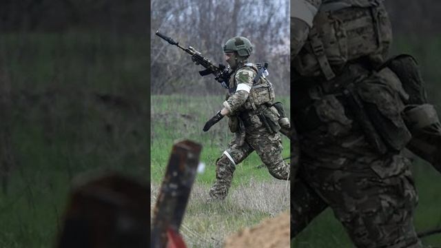 Группировка «Восток» уничтожила танки и броневики ВСУ. смотреть онлайн