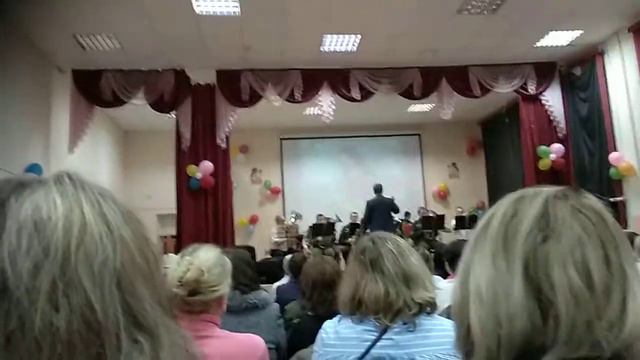 Самый угарный танец на стуле!!!!😂😂 смотреть онлайн