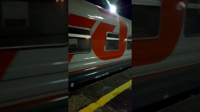 ТЭП70У с поездом 377ГБ.Новый Уренгой-Казань смотреть онлайн