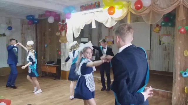 Последний звонок 9В класс МБОУ "ООШ 19" Ленинск-Кузнецкий смотреть онлайн