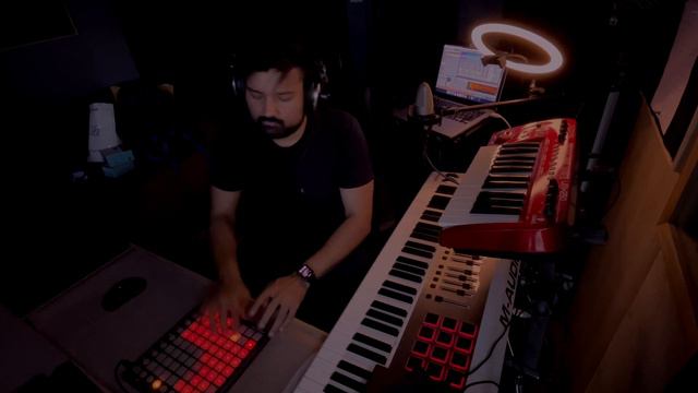 Novation LaunchPad Lights with Ableton смотреть онлайн