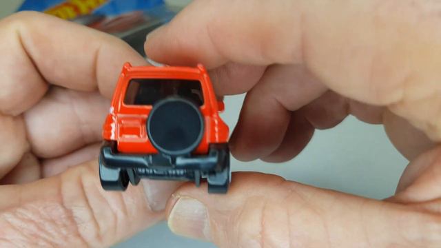 Hot Wheels 2022 / 2021 - Mitsubishi Pajero Evolution sem escala. смотреть онлайн