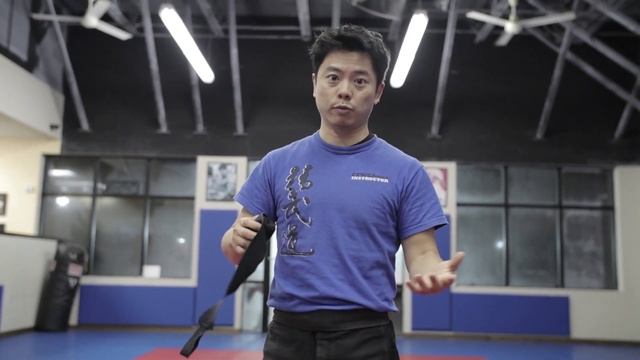 How to Wrap your Hands for Muay Thai, Boxing, or Kickboxing | Jackie Buntan смотреть онлайн