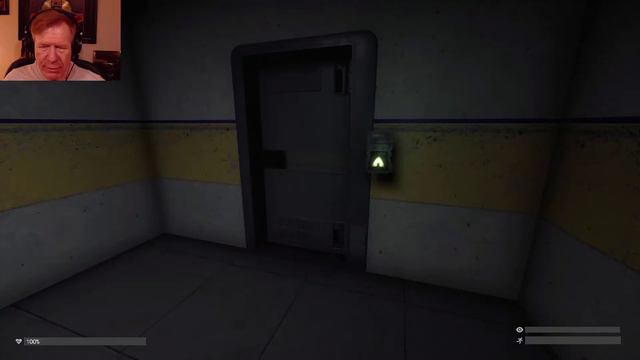 THIS GAME SCARES ME! | SCP Containment Breach (Unity Version) смотреть онлайн