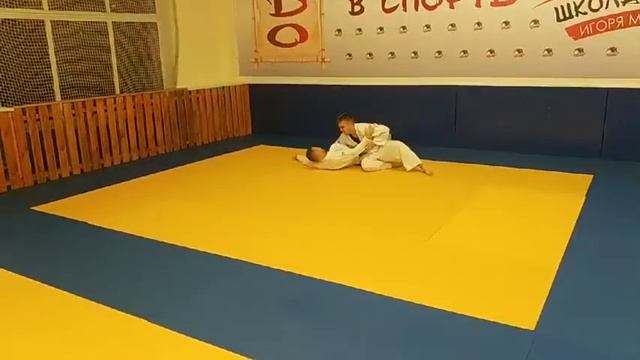 Сдача на жёлтый пояс взрослая группа смотреть онлайн