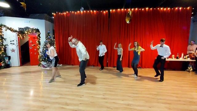 The Madison Routine = NEW YEAR'S EVE PARTY 2021 смотреть онлайн