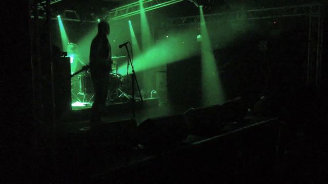 Combicrhrist - The Evil in Me & Never Surrender смотреть онлайн