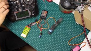 Обзор переделки сервопривода под вращение на 180 градусов своими руками.