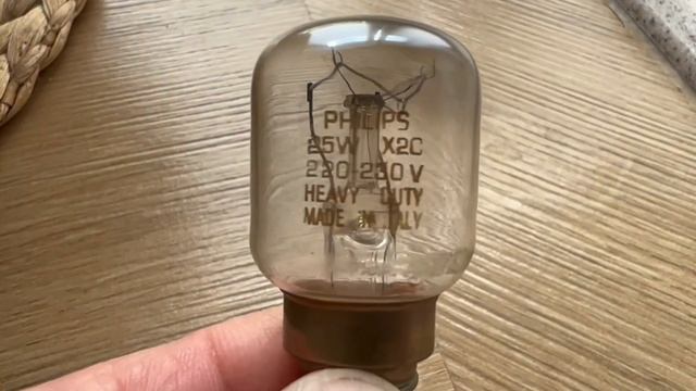 Lampe an der Mikrowelle ersetzen, Birne wechseln смотреть онлайн