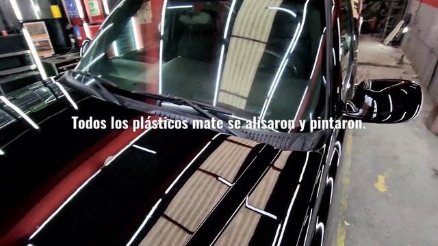 baño de pintura Chevrolet Silverado 2005 color negro intenso. смотреть онлайн