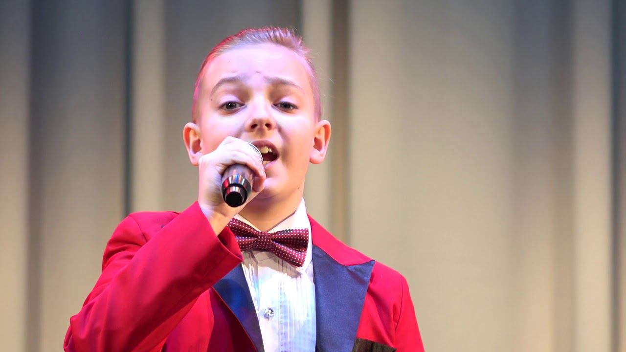 ПУСТЬ РОЯЛЬ НЕ МОЛЧИТ ИСПОЛНЯЕТ АРСЕНИЙ СОБОЛЬКОВ смотреть онлайн