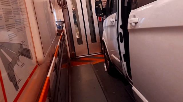 ПЕРЕЕЗД ИЗ ПОЛЬШИ В ВЕЛИКОБРИТАНИЮ через Ла-Манш! TRANSPORT A SISTER. ЕВРОТОННЕЛЬ. смотреть онлайн