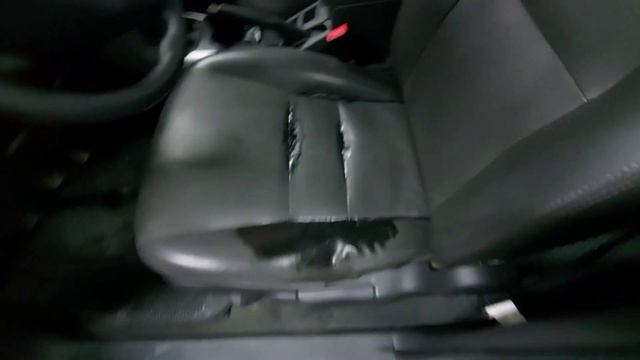 ремонт кожаного сидения.бюджетный метод восстановления своими руками. смотреть онлайн