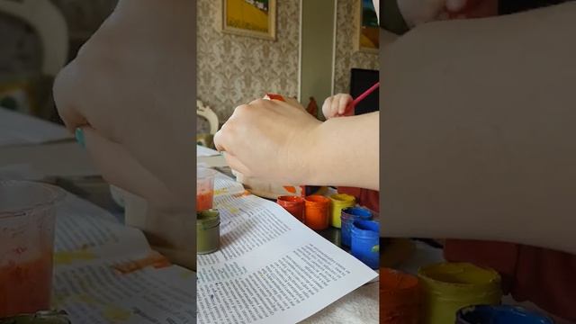 Раскрашиваем скворечник с Ромой. Игры с детьми смотреть онлайн