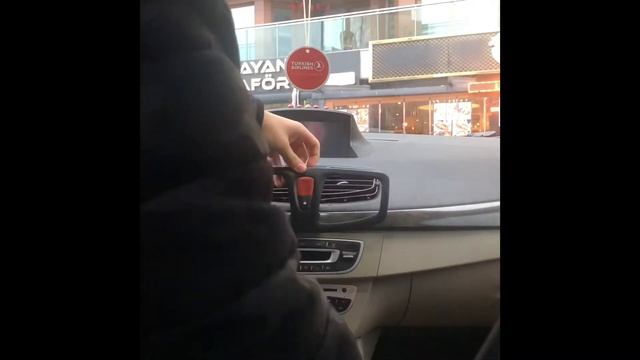 Megane 3-Fluence Orta Havalandırma Ve Dörtlü Düğmesi Montajı. смотреть онлайн