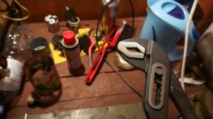 Как открутить тормозную трубку