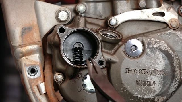 Honda CRF 450 Oil Change | 2005 Honda CRF450-R | Partzilla.com смотреть онлайн