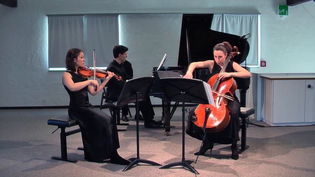 Diana Burrell: FRIEZE for piano trio смотреть онлайн