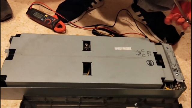Hướng dẫn thay thế ắc quy cho UPS APC Smart-UPS 3000VA - SUA3000RMI2U смотреть онлайн