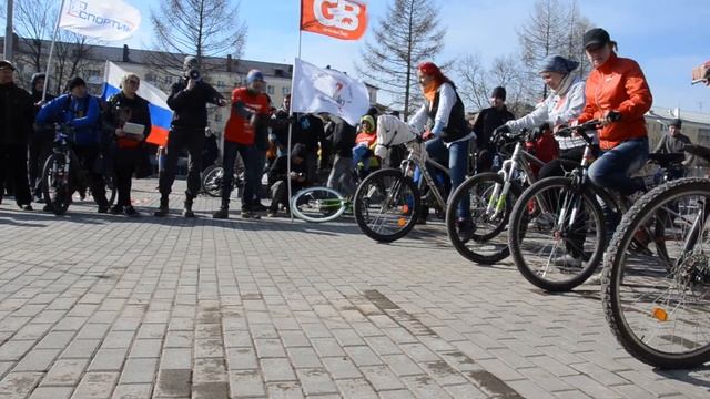 Открытие велосезона в г. Нижний Тагил 13.04.2014 (ч.22) смотреть онлайн