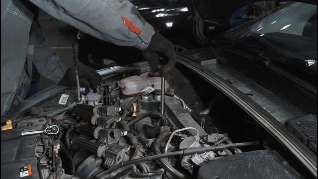 Замена свечей зажигания Ford Focus 3 смотреть онлайн