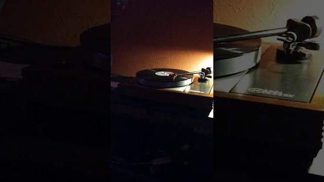 Linn Lp12/ Lingo/Ekos/ Ortofon Quintet Bronze.. And This Sounds Wonderful To👍🏻