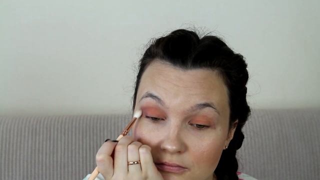МАКИЯЖ С БЛЕСТКАМИ смотреть онлайн
