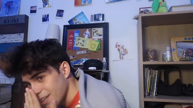 omegle is very um.... scary смотреть онлайн