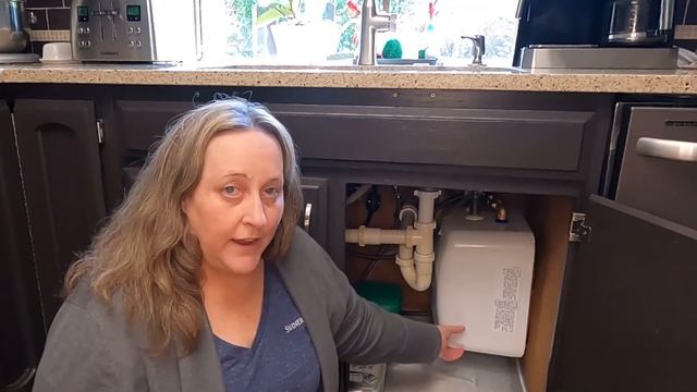 Review: Bosch Mini-Tank Water Heater, 2.5 gallon смотреть онлайн