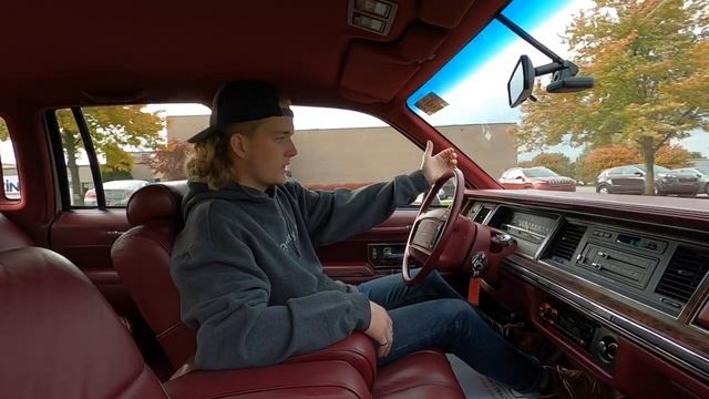 1992 Lincoln Town Car Test Drive смотреть онлайн
