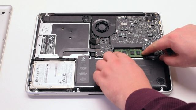 2010 Macbook Pro 13" A1278 RAM Upgrade смотреть онлайн