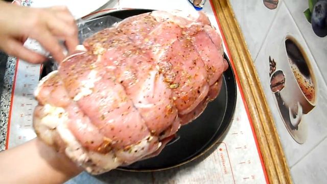 ВКУСНЕЙШИЙ МЯСНОЙ РУЛЕТ МРАМОРНЫЙ К НОВОГОДНЕМУ СТОЛУ. ЗАПЕЧЕННОЕ МЯСО В ДУХОВКЕ | Irina Belaja смотреть онлайн