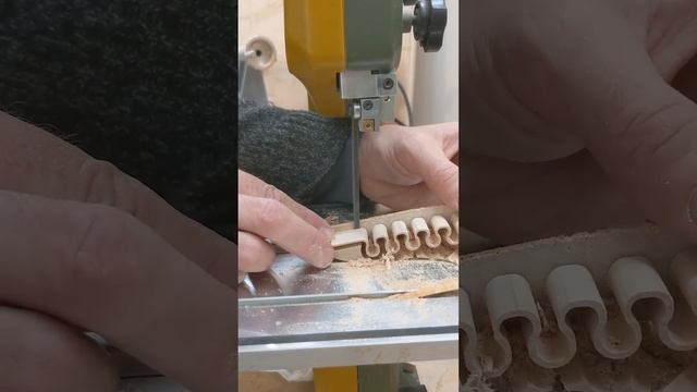 ornamental cnc joinery (walnut with maple inlay) смотреть онлайн