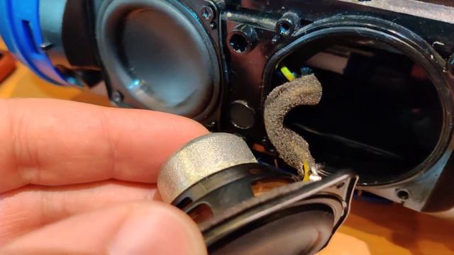 JBL Charge 3 ремонт динамика смотреть онлайн