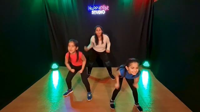 The Gummy Bear Song | EASY Dance Choreography for Children смотреть онлайн