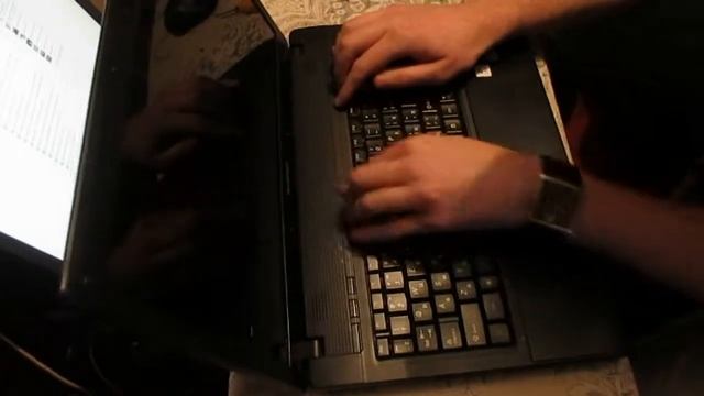 Чистка системы охлаждения Lenovo G560 смотреть онлайн