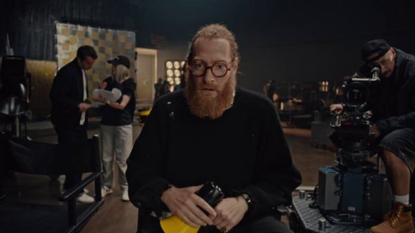 Tecno Camon 30 — в комплекте выгоднее