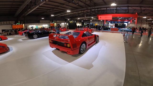 FERRARI F40 * dettaglio * Milano AUTOCLASSICA 2022 смотреть онлайн