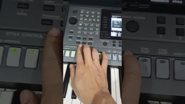 How to Transpose Up/Down in PSR S Series #micstanleyproduction #yamaha #psrs770 смотреть онлайн